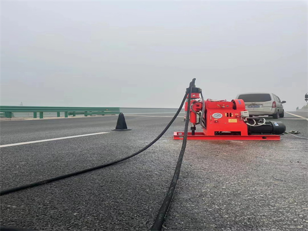 永安坝街道马路路基路面开裂下沉注浆加固灌浆